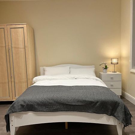Beautiful Rooms Only Few Steps Away From Bruce Grove Tottenham Stadium Londra Dış mekan fotoğraf