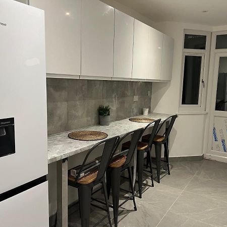 Beautiful Rooms Only Few Steps Away From Bruce Grove Tottenham Stadium Londra Dış mekan fotoğraf